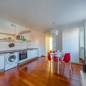 Appartamento Cozy Flat 500m From Affori Fn!, Milano