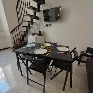 Appartamento Corso Genova - Navigli, Milano